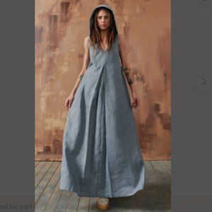 Hooded linen front pleated maxi dress